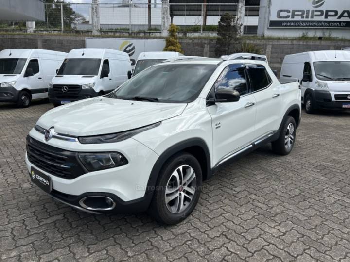 FIAT - TORO - 2018/2018 - Branca - R$ 85.000,00