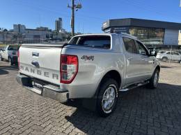 FORD - RANGER - 2013/2014 - Prata - R$ 112.000,00