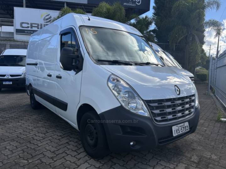 RENAULT - MASTER - 2013/2015 - Branca - R$ 135.000,00