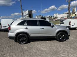 KIA MOTORS - SORENTO - 2014/2015 - Prata - R$ 75.000,00