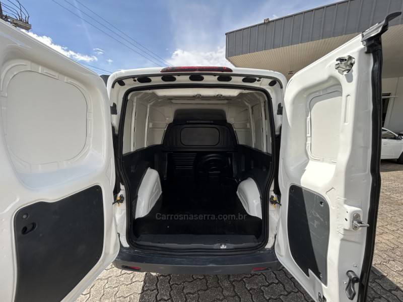 FIAT - FIORINO - 2016/2017 - Branca - R$ 65.000,00