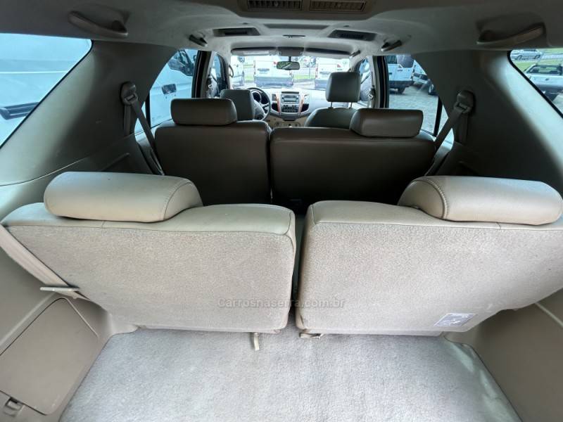 TOYOTA - HILUX SW4 - 2009/2010 - Branca - R$ 117.000,00