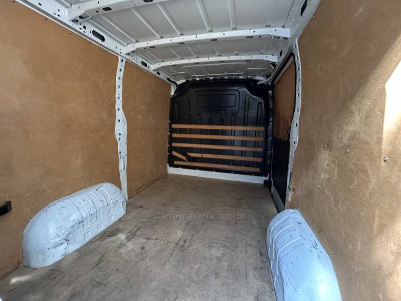 RENAULT - MASTER - 2018/2019 - Branca - R$ 135.000,00