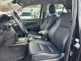TOYOTA - HILUX SW4 - 2022/2022 - Preta - R$ 315.000,00