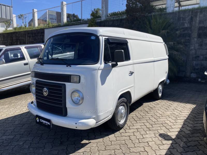 VOLKSWAGEN - KOMBI - 2012/2013 - Branca - R$ 56.000,00