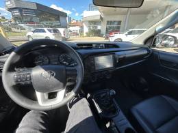 TOYOTA - HILUX - 2022/2022 - Branca - R$ 175.000,00