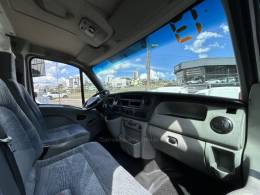 RENAULT - MASTER - 2012/2013 - Branca - R$ 95.000,00