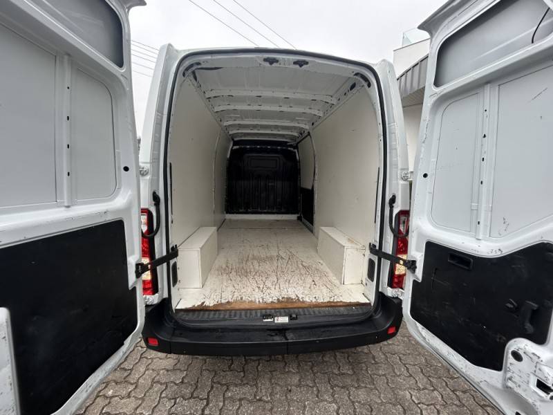 RENAULT - MASTER - 2020/2021 - Branca - R$ 195.000,00