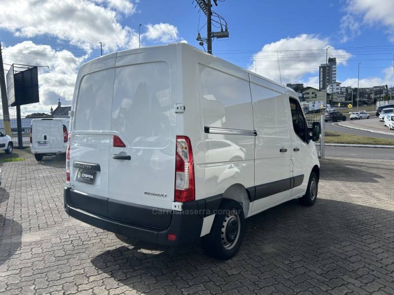 RENAULT - MASTER - 2019/2020 - Branca - R$ 165.000,00