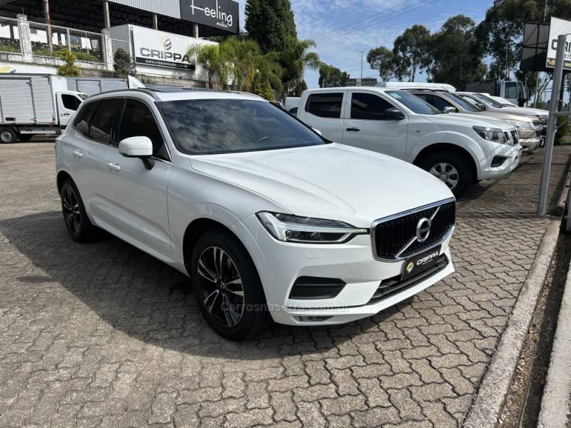VOLVO - XC60 - 2018/2019 - Branca - R$ 155.000,00