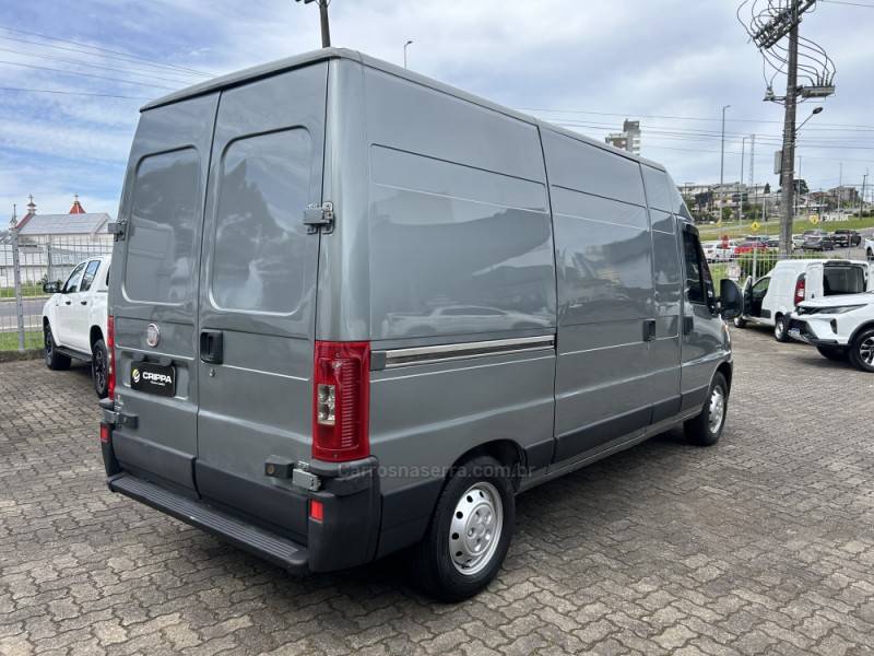 FIAT - DUCATO - 2012/2013 - Prata - R$ 110.000,00