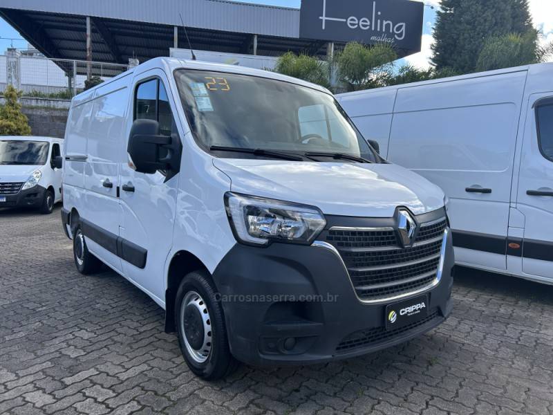 RENAULT - MASTER - 2022/2023 - Branca - R$ 198.000,00