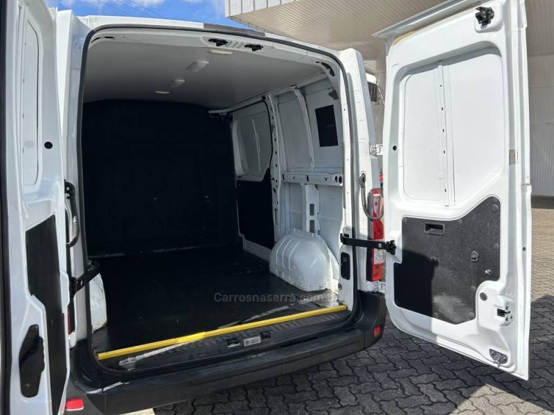 RENAULT - MASTER - 2019/2020 - Branca - R$ 165.000,00