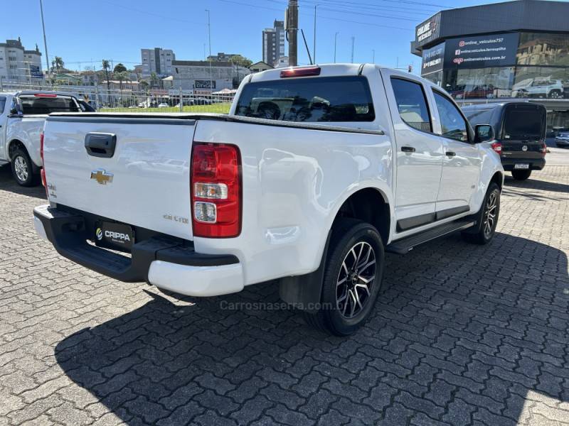 CHEVROLET - S10 - 2021/2022 - Branca - R$ 130.000,00