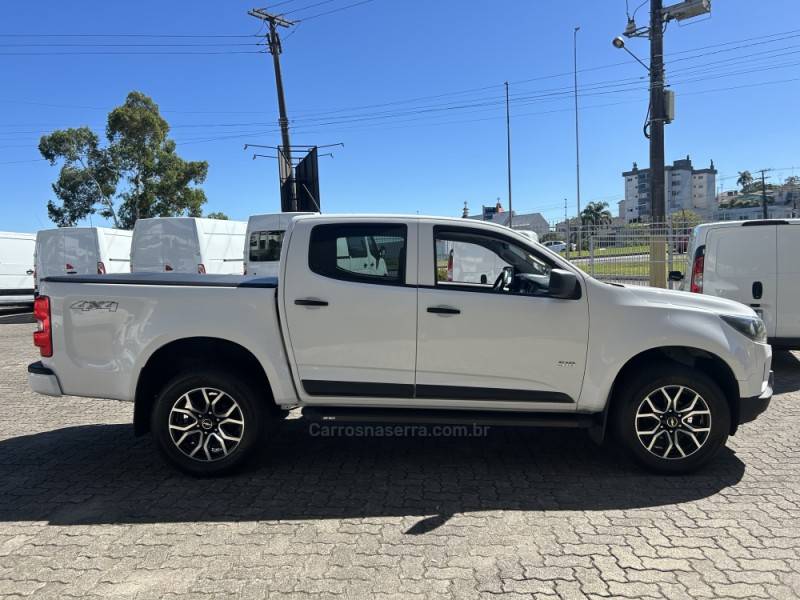 CHEVROLET - S10 - 2022/2022 - Branca - R$ 135.000,00