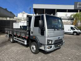 FORD - CARGO 816 - 2015/2015 - Prata - R$ 215.000,00