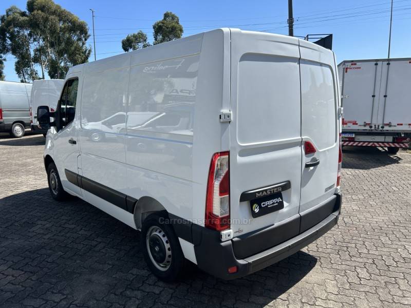 RENAULT - MASTER - 2019/2020 - Branca - R$ 165.000,00