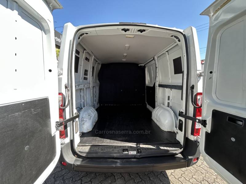 RENAULT - MASTER - 2019/2020 - Branca - R$ 165.000,00