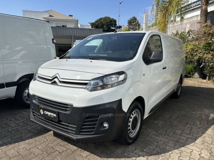 CITROËN - JUMPY - 2021/2022 - Branca - R$ 120.000,00