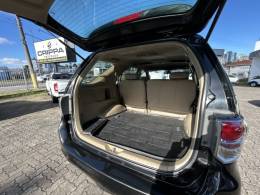 TOYOTA - HILUX SW4 - 2014/2014 - Preta - R$ 150.000,00
